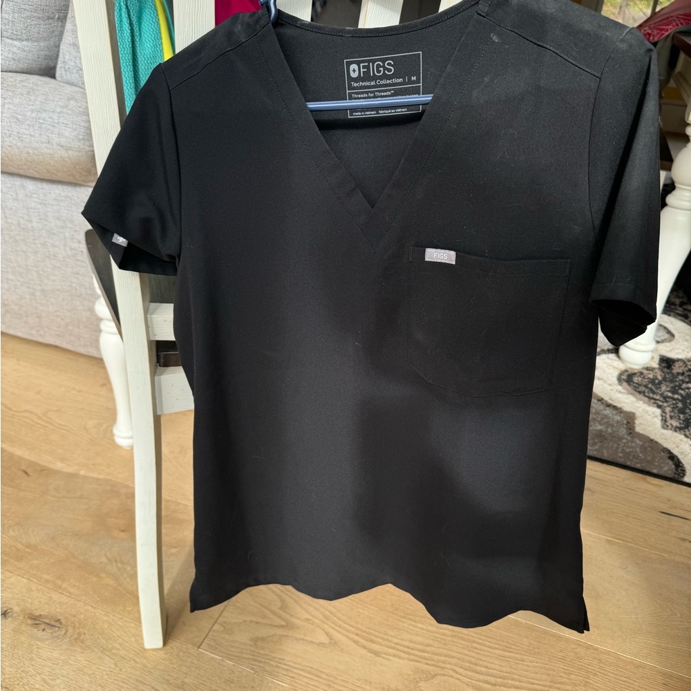 Women’s figs Catarina one pocket scrub top black